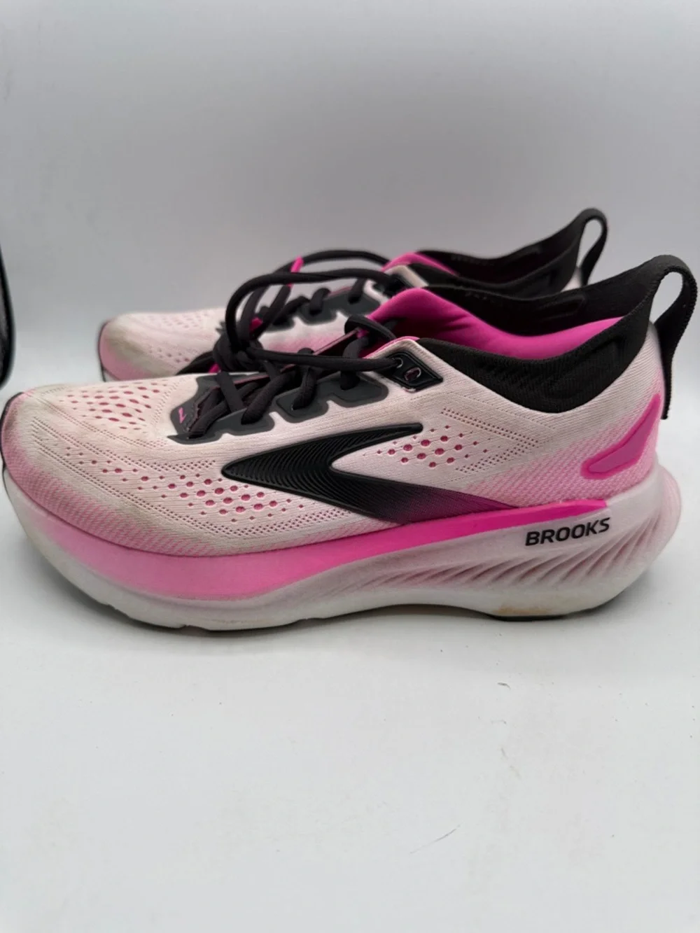 Brooks GLYCERIN 23 Women's 7.5B Light PINK on PINK and Black Running Sneakers S6 - Picture 3 of 6